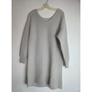 Aritzia Wilfred "Seville" Light Gray V-Neck 100% Merino Wool Knit Dress Medium